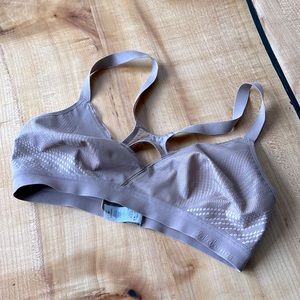 Lulu sport bra